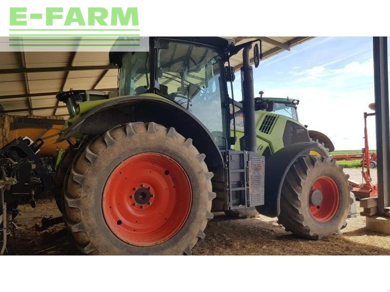 Farm tractor CLAAS axion 810: picture 2