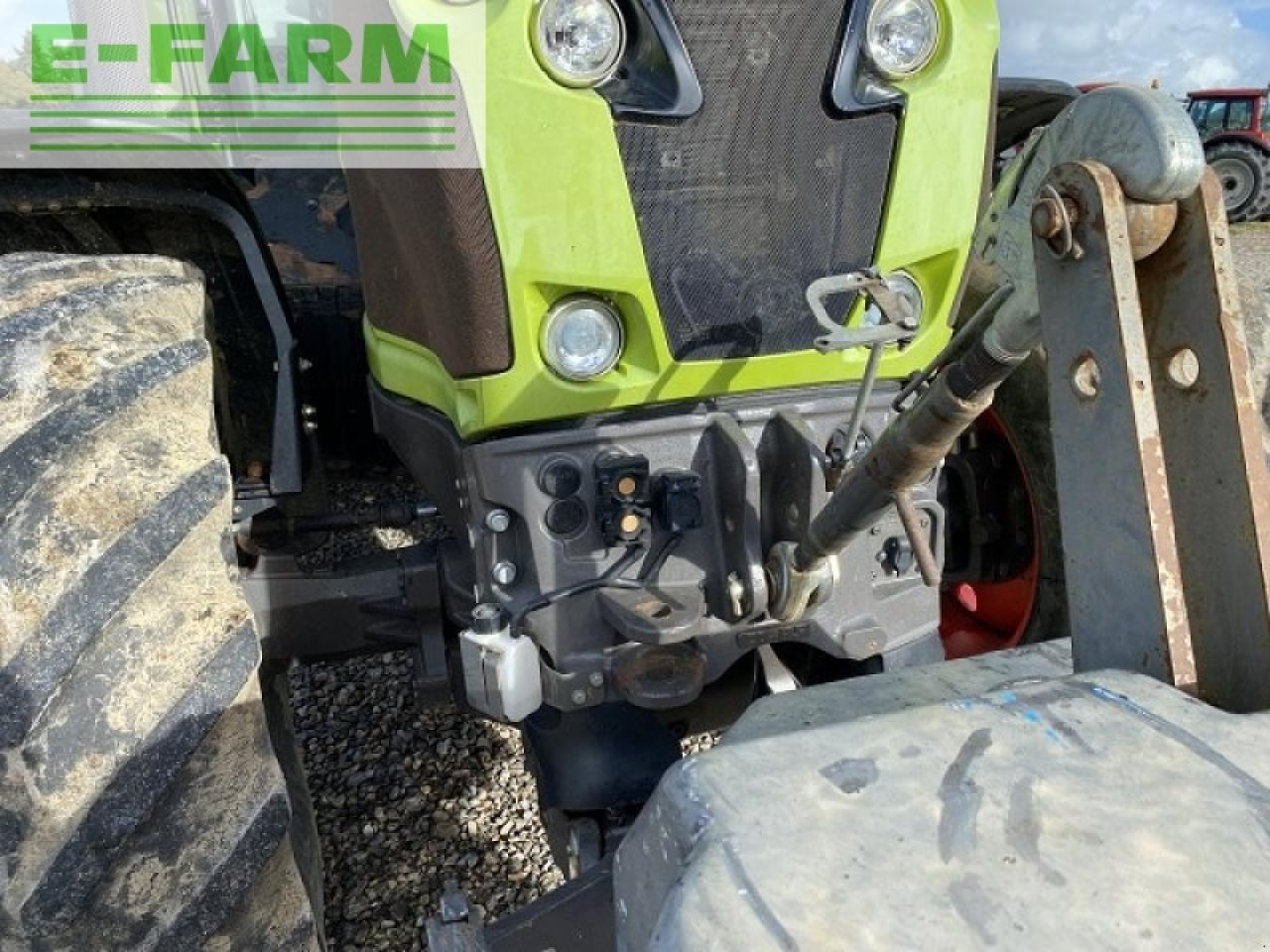 Farm tractor CLAAS axion 810: picture 9