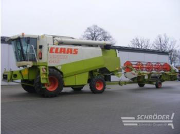 Combine harvester CLAAS lexion 440: picture 1