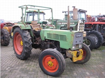 Fendt 104 - Farm tractor