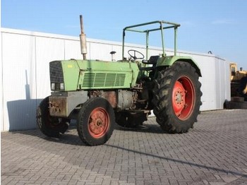 Fendt 610 - Farm tractor