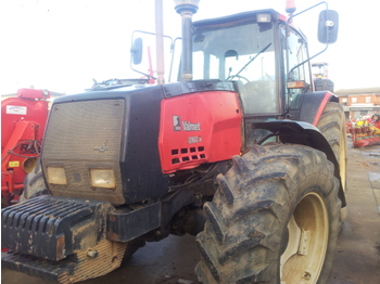 Valmet 8100 - Farm tractor