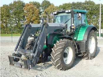 Valtra N142V - Farm tractor