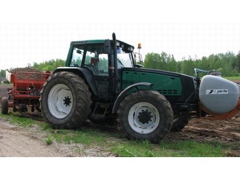 Valtra Valmet 8450-4 - Farm tractor