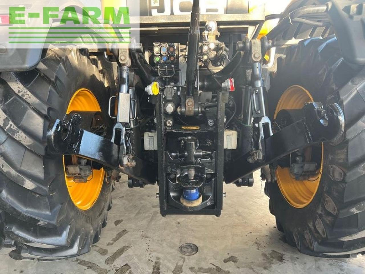 Farm tractor JCB 4160: picture 6
