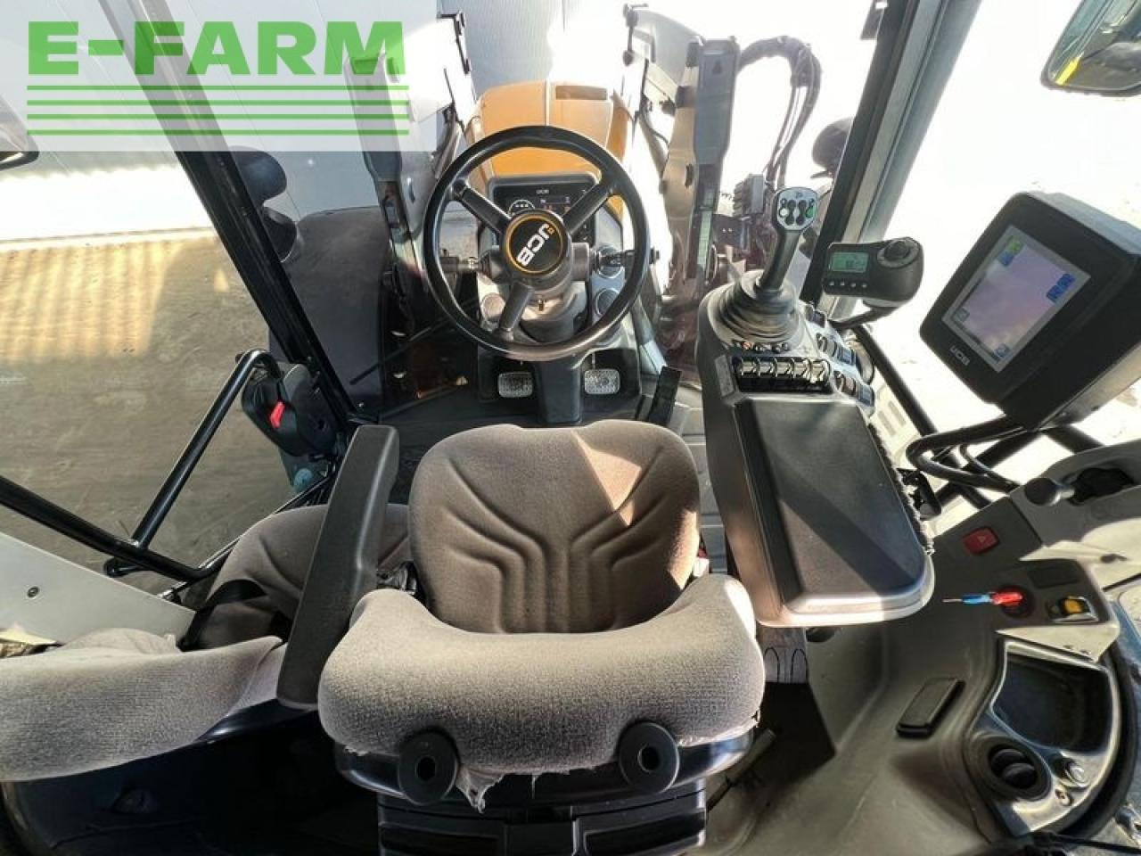 Farm tractor JCB 4160: picture 10