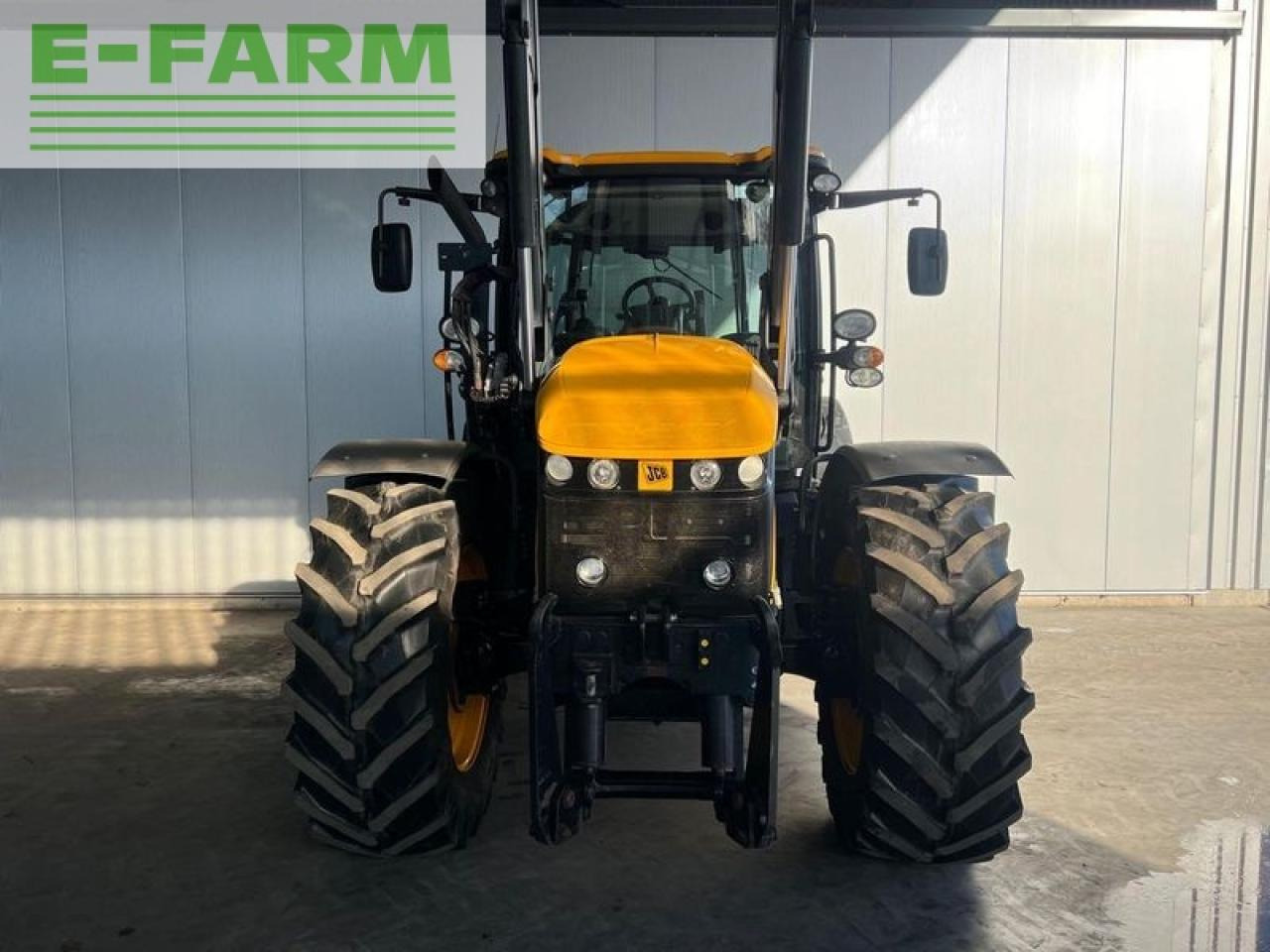 Farm tractor JCB 4160: picture 4