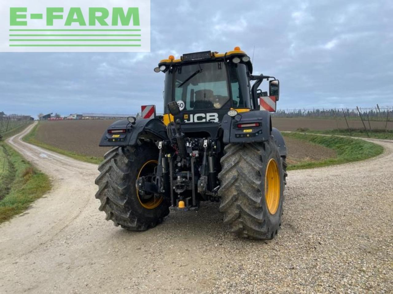 Farm tractor JCB fastrac 4220: picture 6