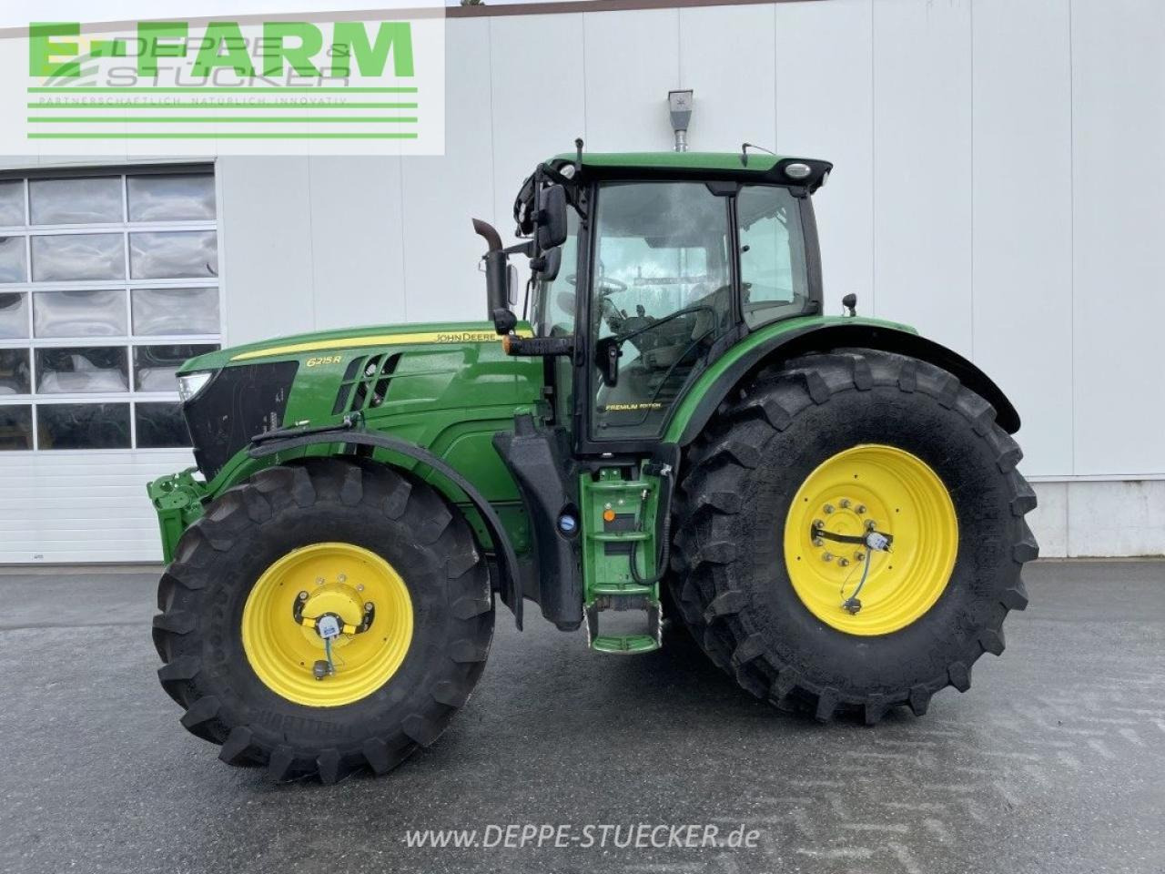 Farm tractor John Deere 6215r: picture 13