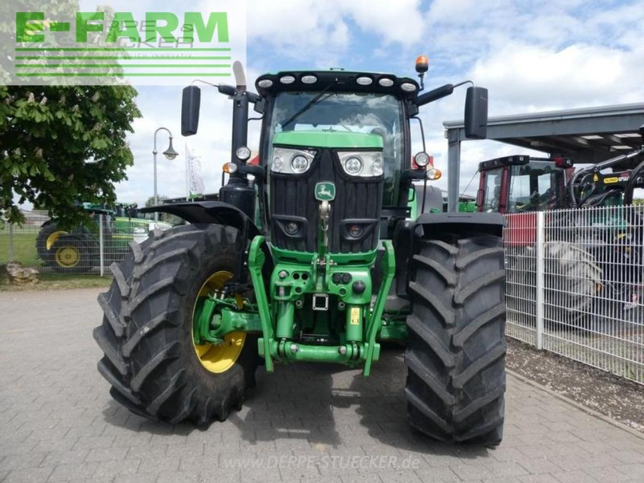 Farm tractor John Deere 6215r: picture 8