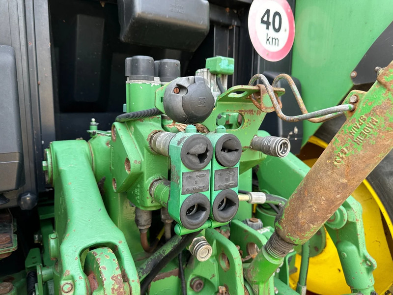 Farm tractor John Deere 6506: picture 15