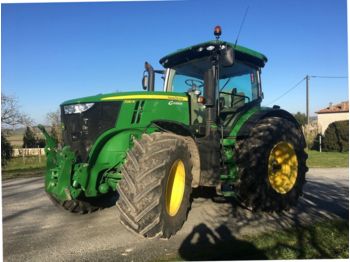 Farm tractor John Deere 7210R: picture 1