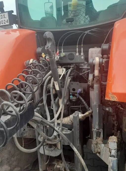 Farm tractor Kubota M7153: picture 8