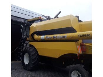 New Combine harvester NEW HOLLAND TC5050: picture 1