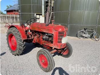 Farm tractor VOLVO T 230: picture 1