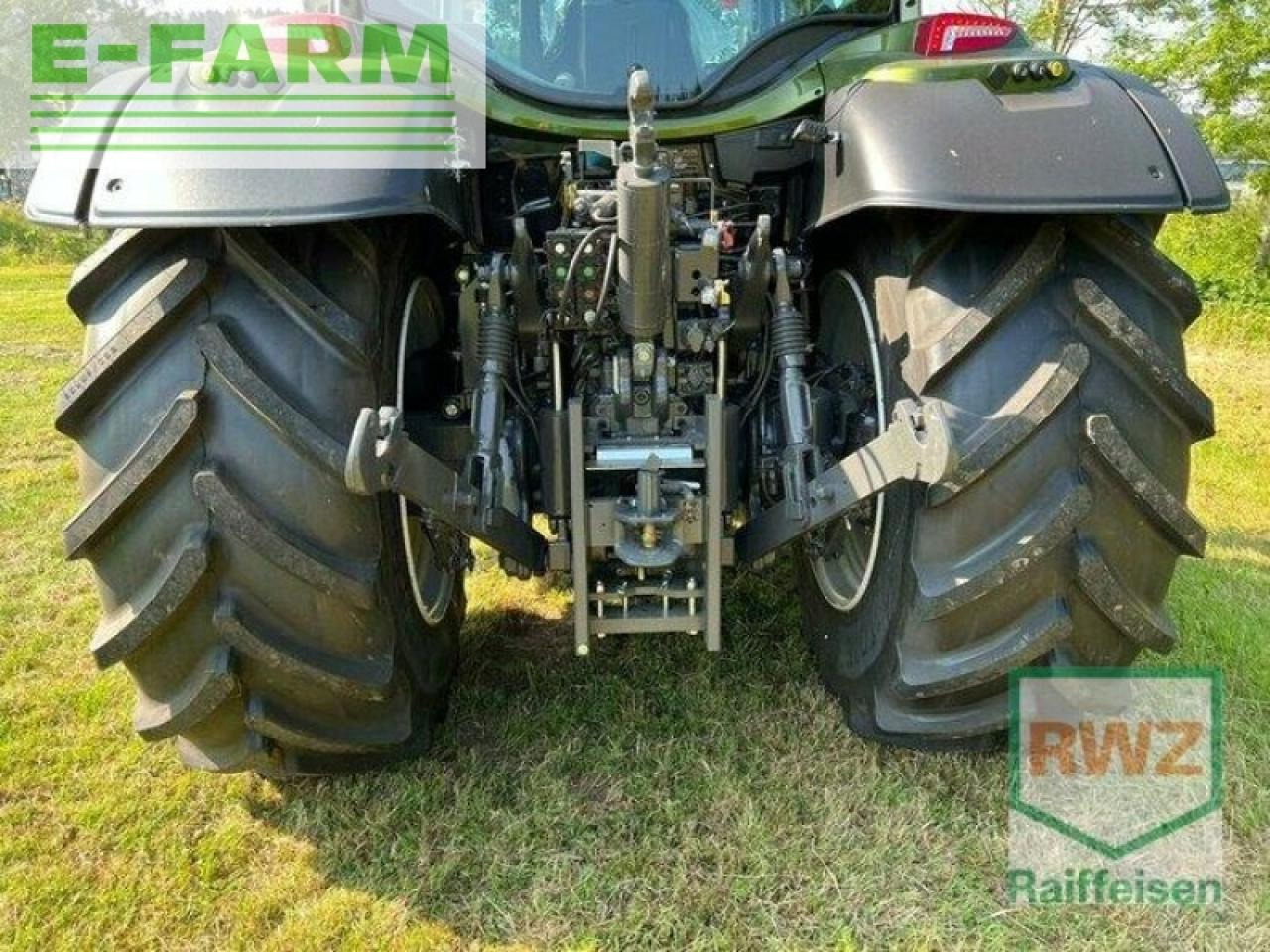 Farm tractor Valtra n154 active e: picture 6
