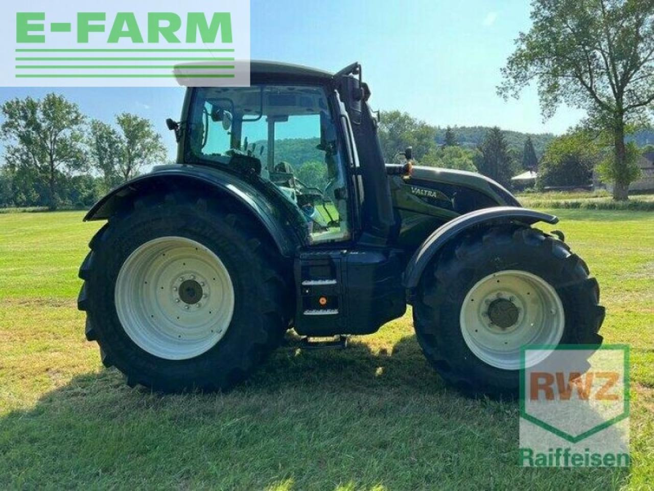 Farm tractor Valtra n154 active e: picture 5