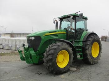 Wheel tractor John Deere 7920