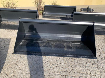 Big Schwergutschaufel 200 cm mit Dieci Agri Farmer Aufnahme - Attachment