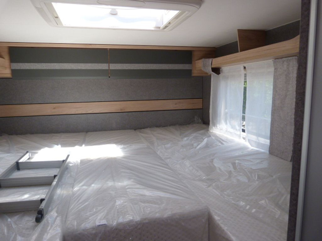 Semi-integrated motorhome Dethleffs Just Go T 7055 EB 160 PS, Schalter: picture 8