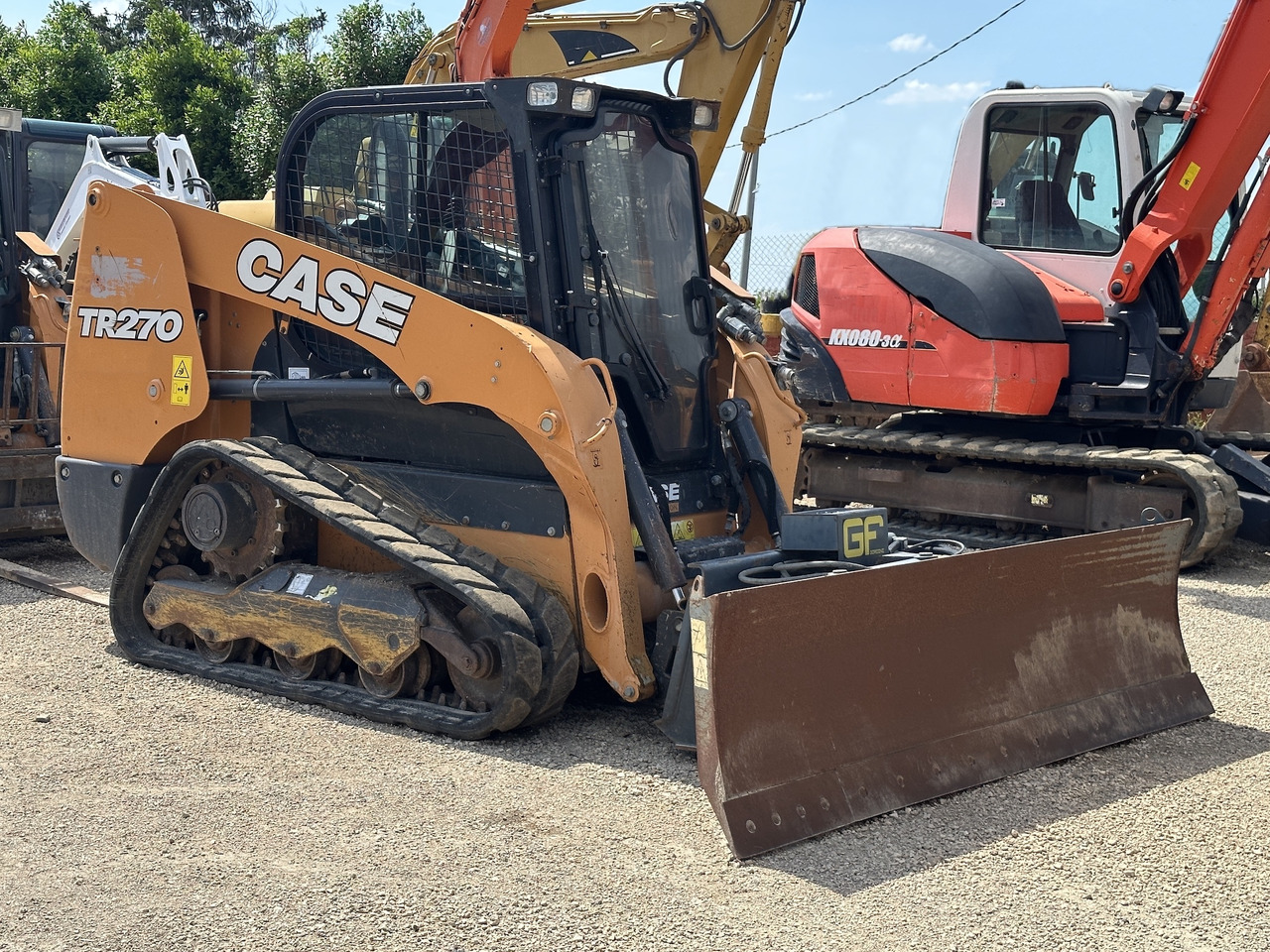 Compact track loader CASE TR270: picture 22