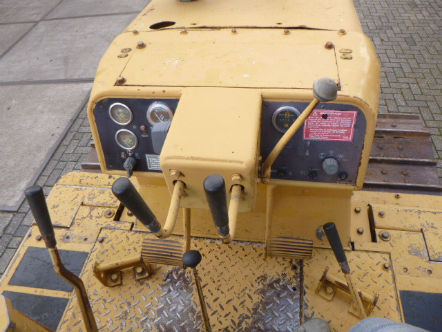 Bulldozer CATERPILLAR D4E: picture 21
