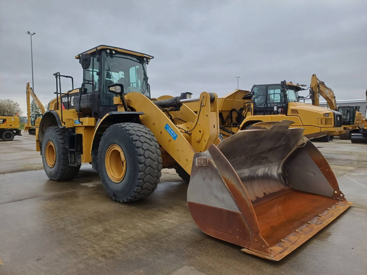 Wheel loader CAT 950M: picture 2