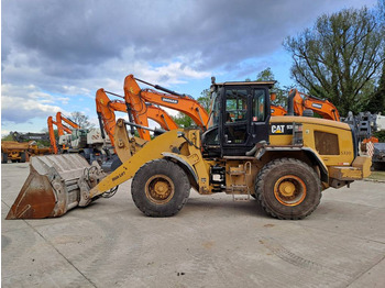 Cat 938M (with round steer) - Wheel loader: picture 1