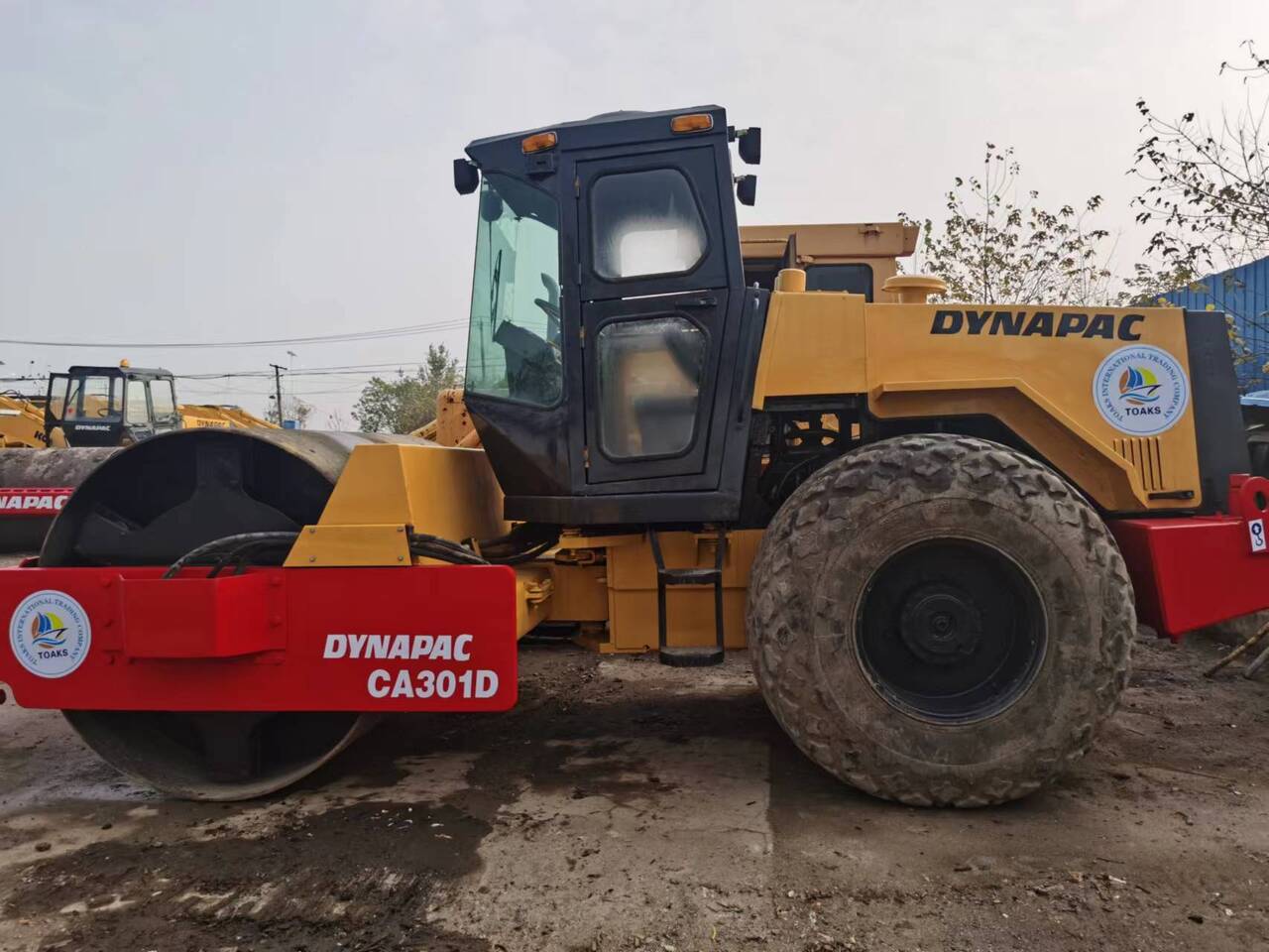 Road roller DYNAPAC CA301D: picture 3