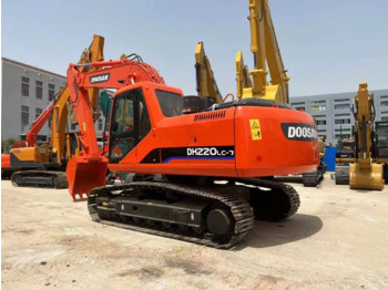 Crawler excavator Doosan DH220LC-7: picture 1