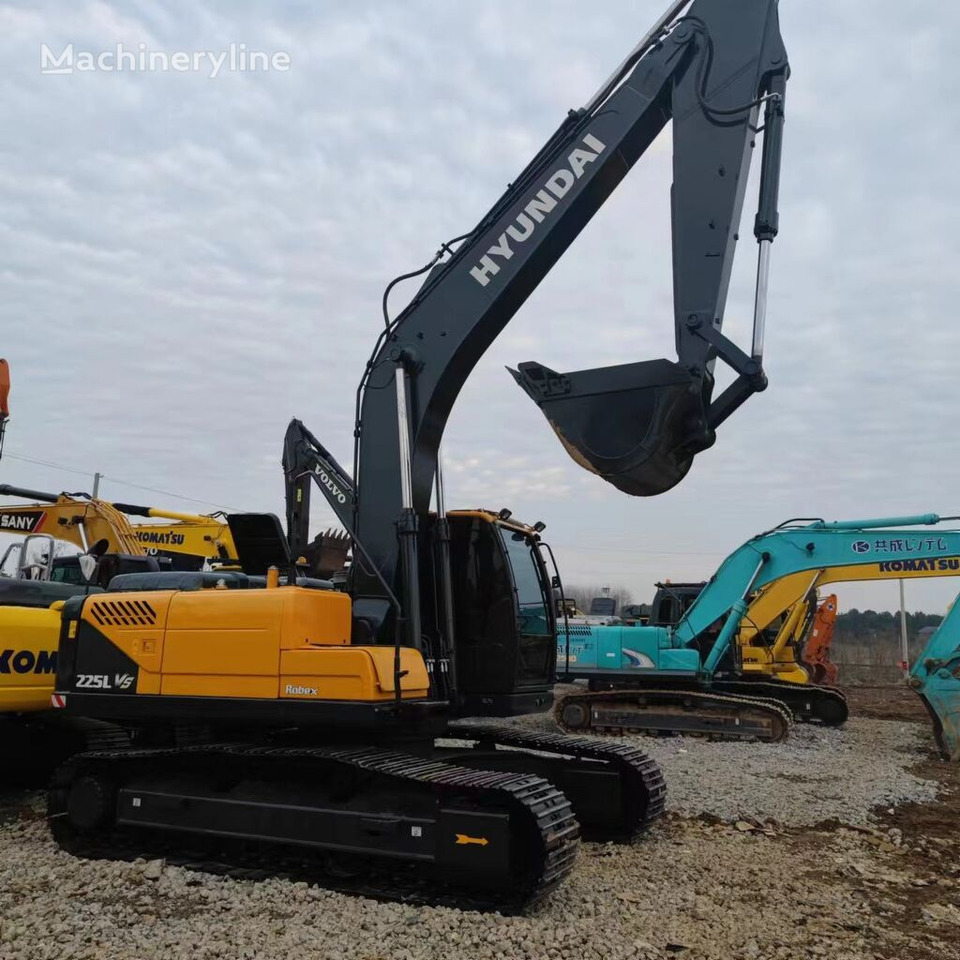 Crawler excavator Hyundai R225VS: picture 2