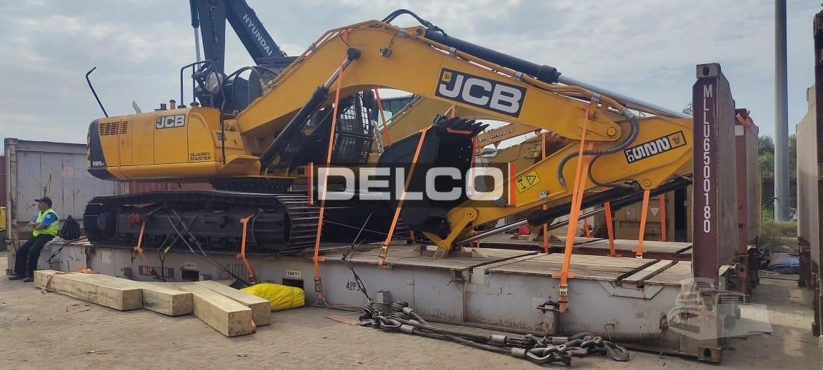 New Crawler excavator JCB 225 LC: picture 6