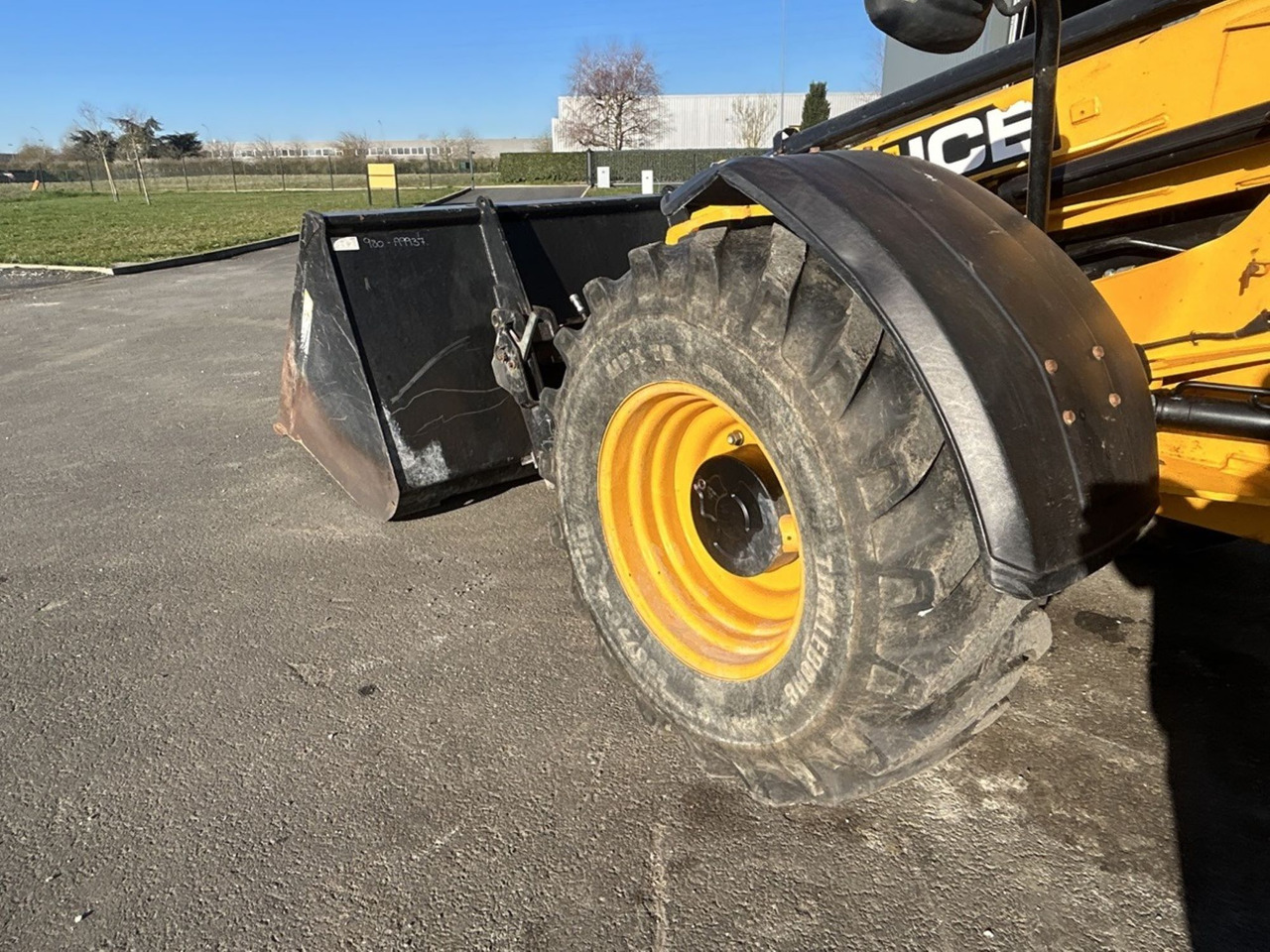 Wheel loader JCB TM310: picture 10
