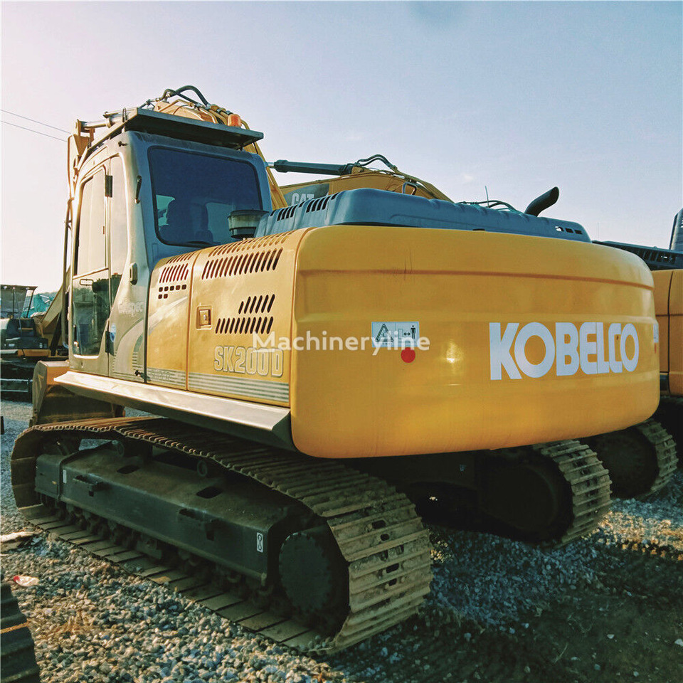 Crawler excavator Kobelco SK200-8: picture 5