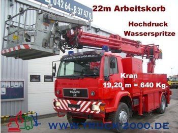 Truck mounted aerial platform MAN 18.284 4x4 Kran19m0,6t Arbeitskorb Wasserspritze: picture 1
