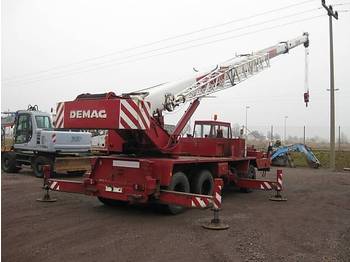  Demag HC 70 - Mobile crane