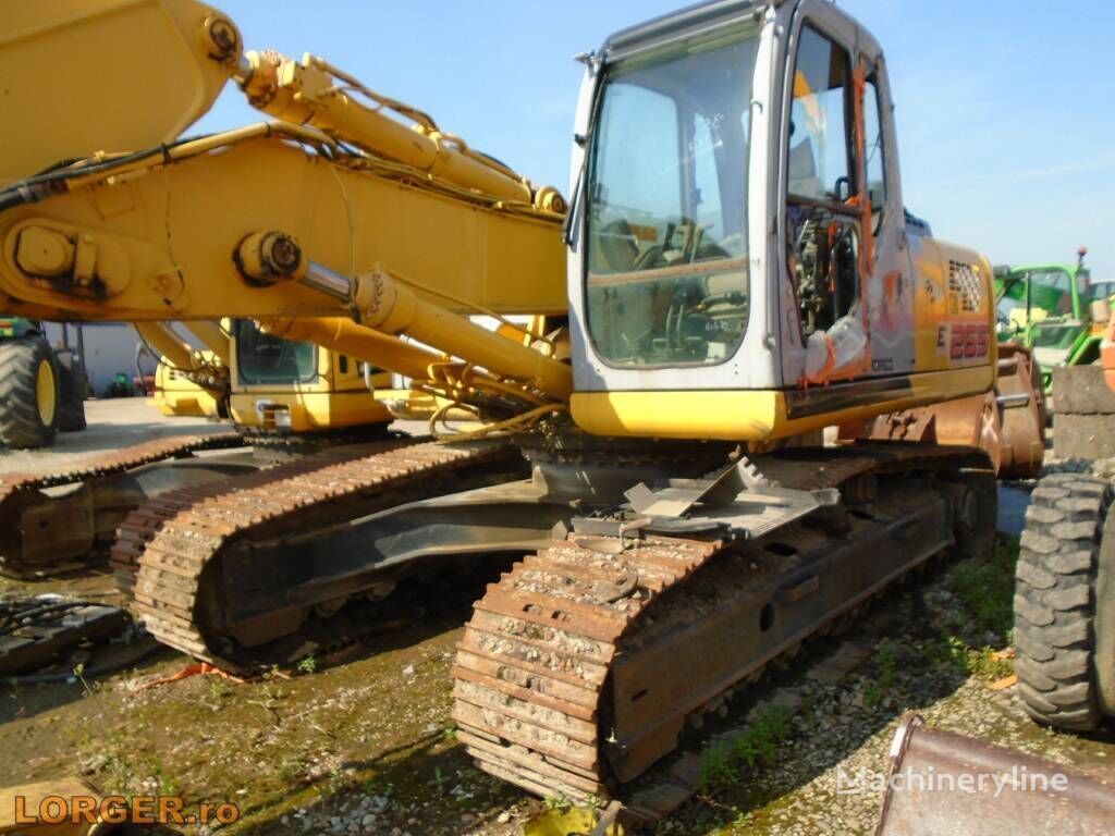 New Crawler excavator New Holland E 265: picture 3