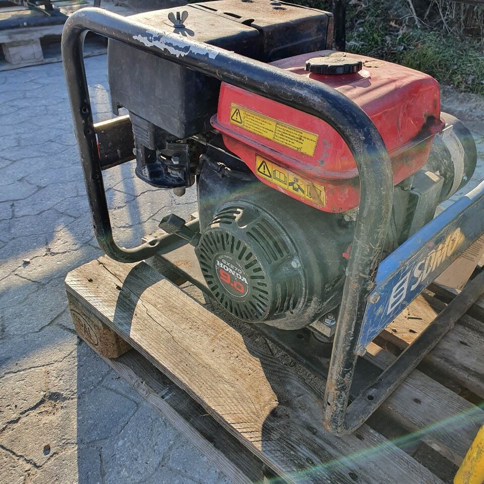 Generator set SDMO HX 4000: picture 3