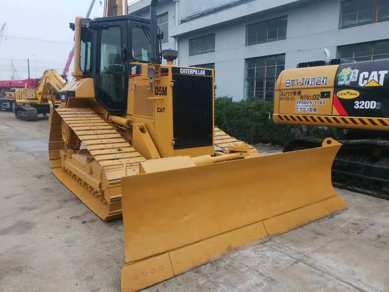 Bulldozer Used machinery CAT D5M Bulldozer at low price caterpillar machinery CAT D5M Used Bulldozer: picture 5