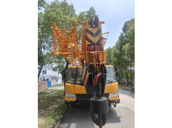 Mobile crane XCMG QY70KC: picture 2