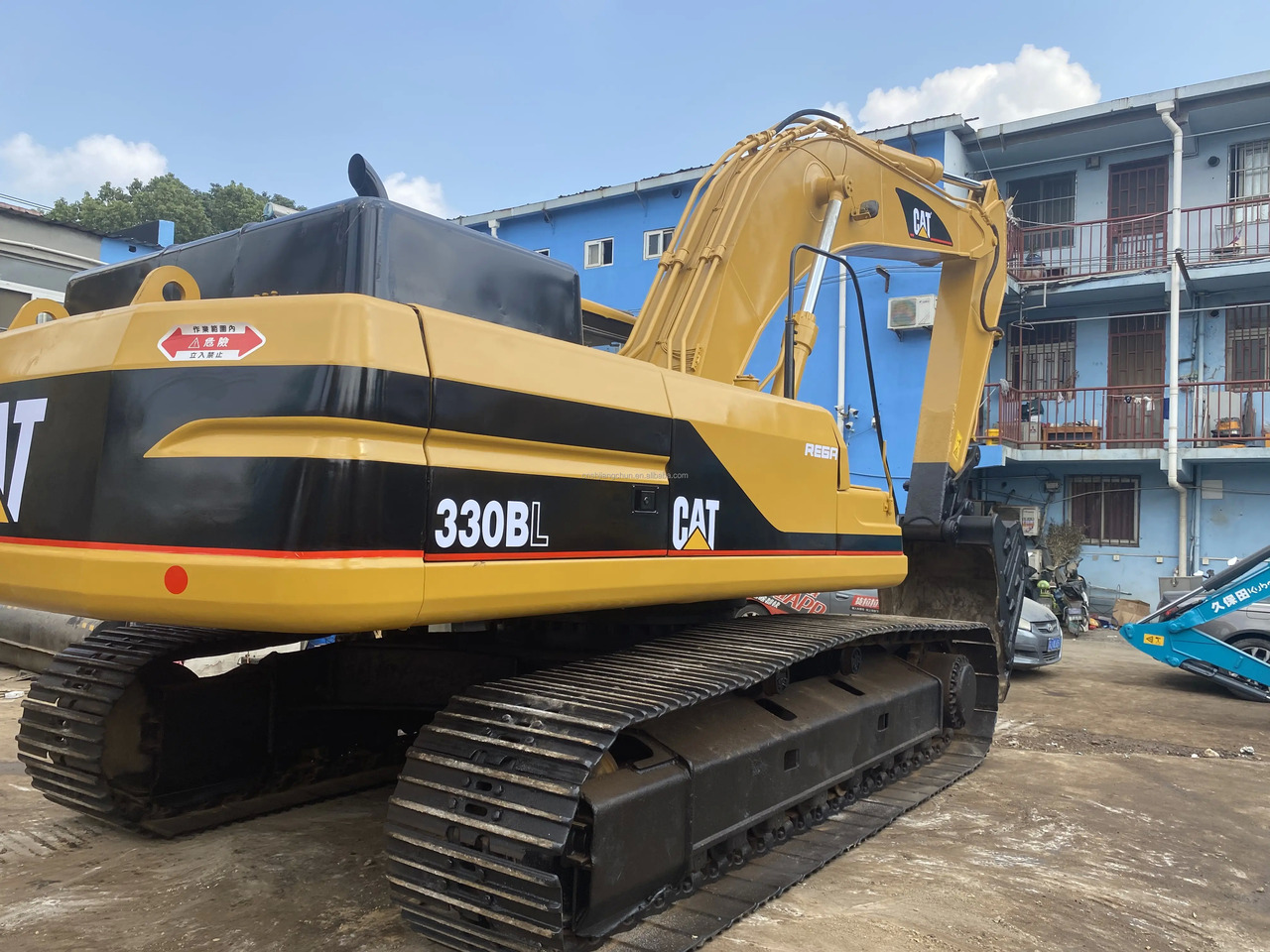 Crawler excavator new price for Used Caterpillar crawler excavator CAT 330BL in good condition for sale with low price: picture 4