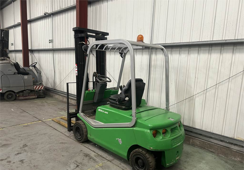 Electric forklift Cesab Blitz 4720 FN: picture 3