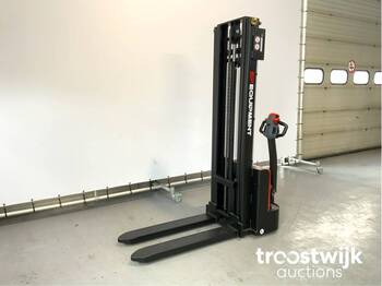 Stacker EP EST 122 3,0: picture 1