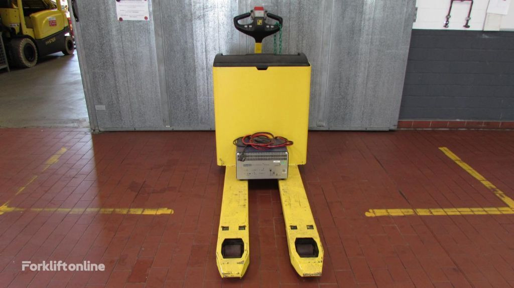 Pallet truck Hyster P 2.0 L AC: picture 4
