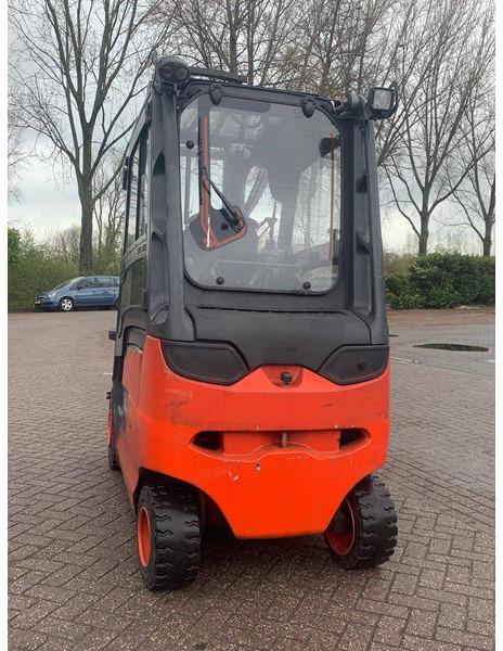 Electric forklift Linde E25: picture 2