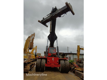 Kalmar DRD420 - Reach stacker