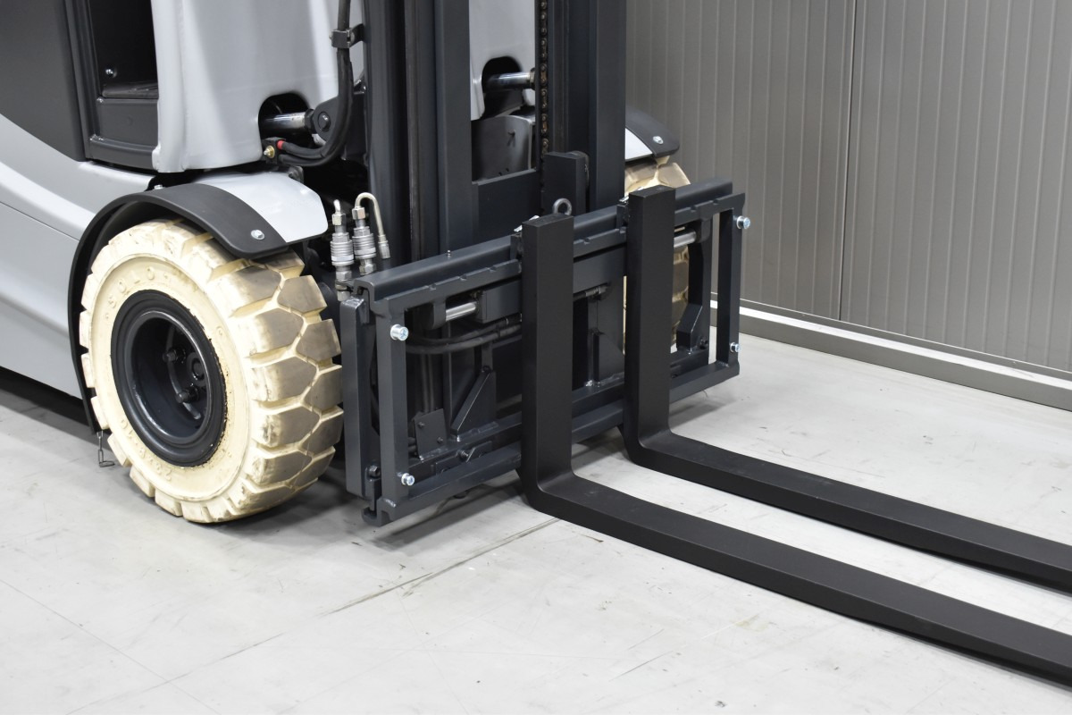 Electric forklift STILL RX 60-25: picture 6