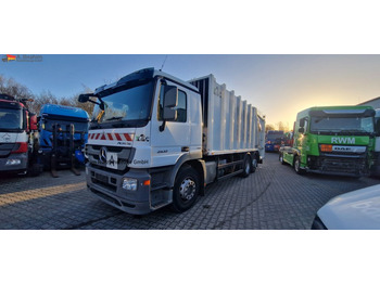 Garbage truck for transportation of garbage Mercedes-Benz 2532 L 6X2 Zoeller M26X2EC mit Schüttung Delta 321: picture 1