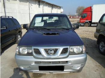Nissan Terrano II - Car