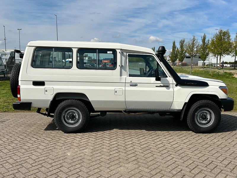 Car Toyota Land Cruiser HZJ78R 4x4 4.2D Hard Top RHD - EURO 3 - NEW!! 1 UNIT directly available: picture 7